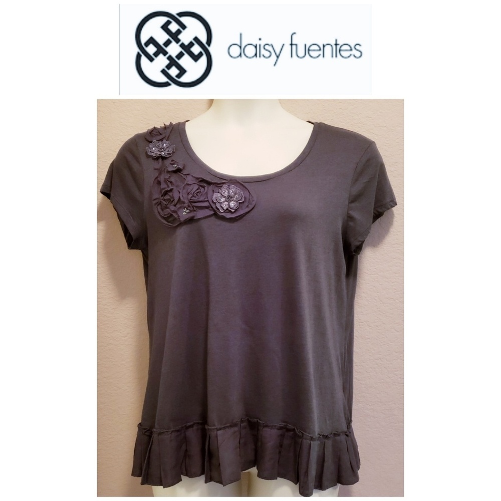 Daisy Fuentes Floral Applique Top